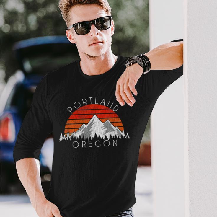 レトロ ヴィンテージ ポートランド オレゴン アンティーク調 長袖Tシャツ 彼への贈り物