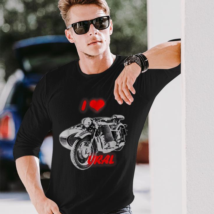 ロシアのレトロなオートバイ愛好家のためのi Love Ural 長袖Tシャツ 彼への贈り物