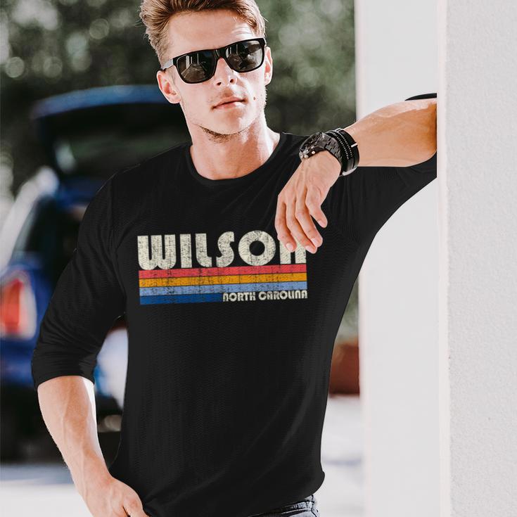 ヴィンテージレトロ70年代80年代スタイルノースカロライナ州ウィルソンの故郷 長袖Tシャツ 彼への贈り物
