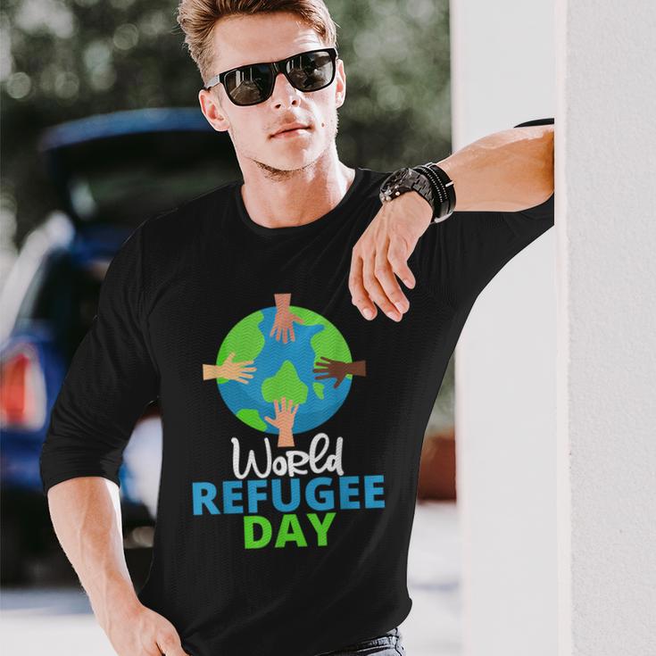世界難民の日 難民プライド 長袖Tシャツ 彼への贈り物