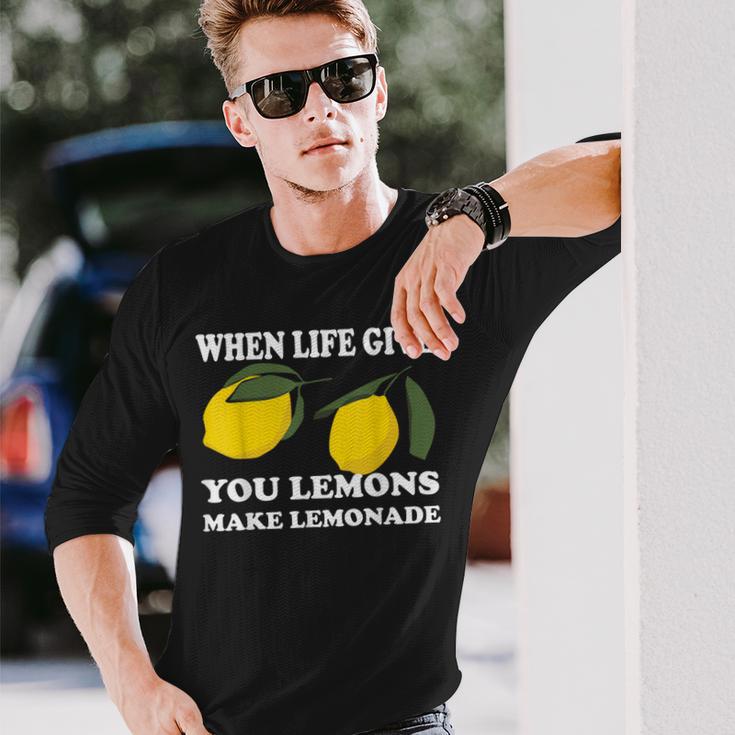 人生がレモンをくれたらレモネードを作ろう 長袖Tシャツ 彼への贈り物