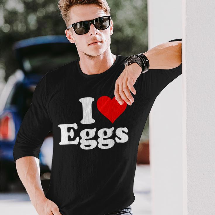卵が大好き I ハートの卵 長袖Tシャツ 彼への贈り物