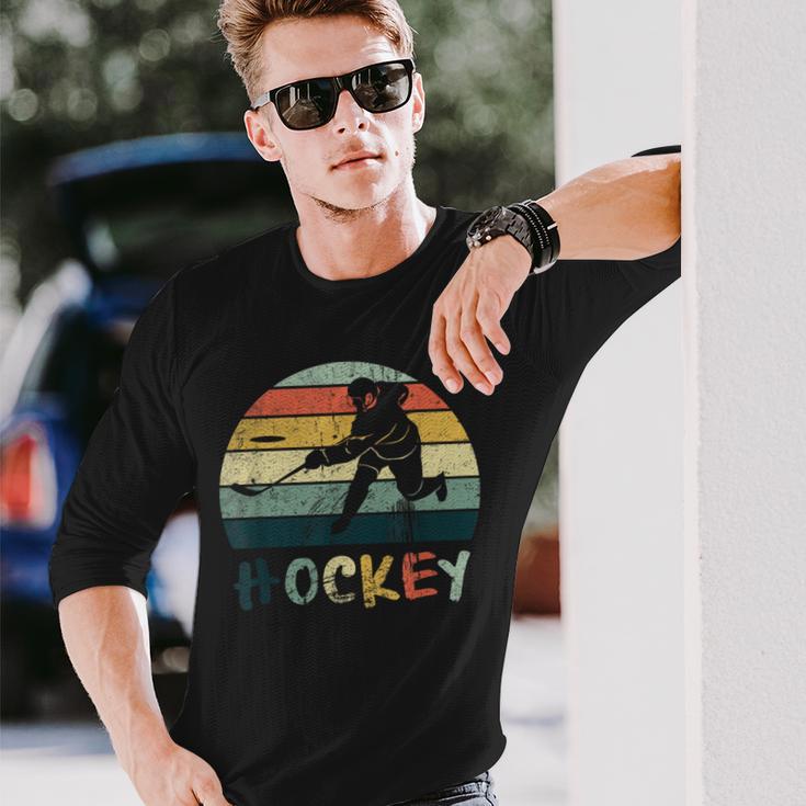 古典的なレトロなヴィンテージスタイルのアイスホッケーのtシャツストリートホッケー 長袖Tシャツ 彼への贈り物