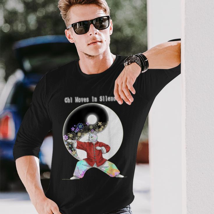 太極拳をする猫 長袖Tシャツ 彼への贈り物