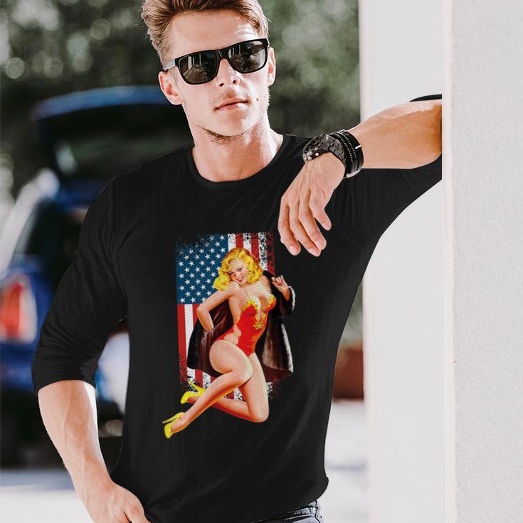 愛国的なヴィンテージセクシーピンナップガール 長袖Tシャツ 彼への贈り物