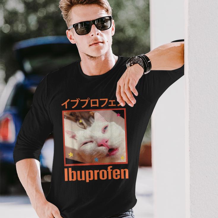 日本のイブプロフェン猫ミーム 長袖Tシャツ 彼への贈り物