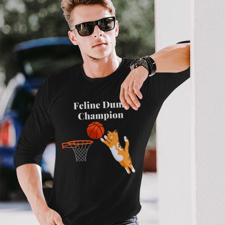 猫ダンク チャンピオン バスケットボールを踊る猫 長袖Tシャツ 彼への贈り物