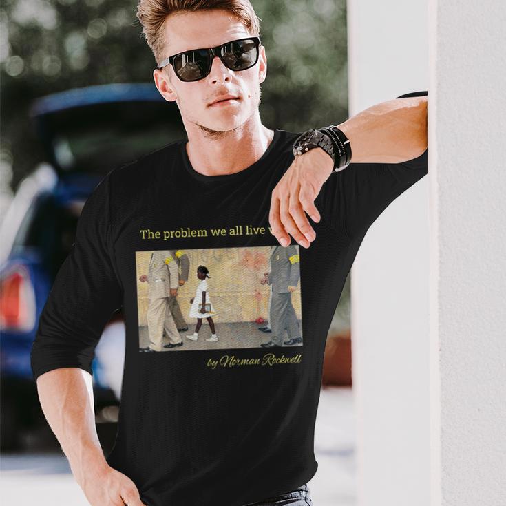 私たち全員が抱えている問題。ノーマン・ロックウェルのルビー・ブリッジス 長袖Tシャツ 彼への贈り物
