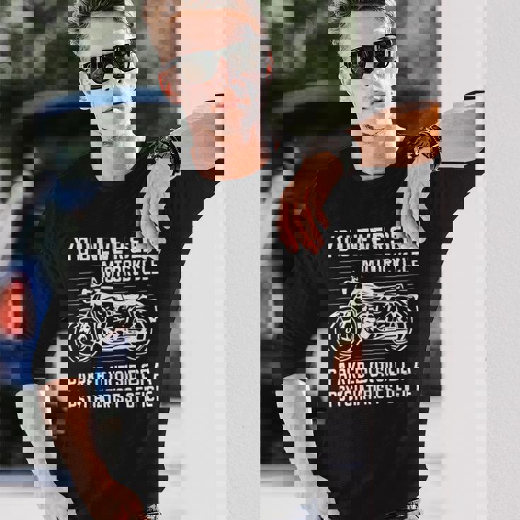 精神科医の外にバイクが停まっているのを見たことはありません 長袖tシャツ 長袖Tシャツ 彼への贈り物