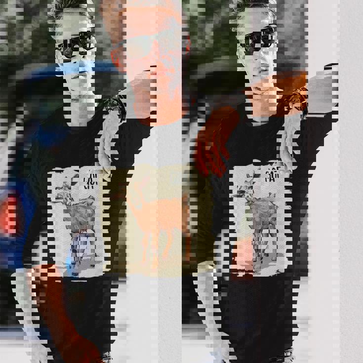 素敵な若いヤギの動物服。 長袖Tシャツ 彼への贈り物