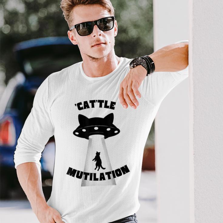 'Cat'tle Mutilation キャットルミューティレーション キャトルミューティレーション 猫 Ufo 宇宙 長袖Tシャツ 彼への贈り物