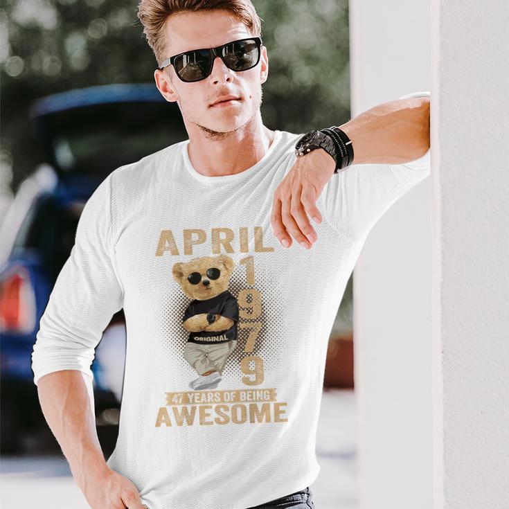 On Back 1979年4月 47歳の誕生日 47歳 テディベア 長袖Tシャツ 彼への贈り物