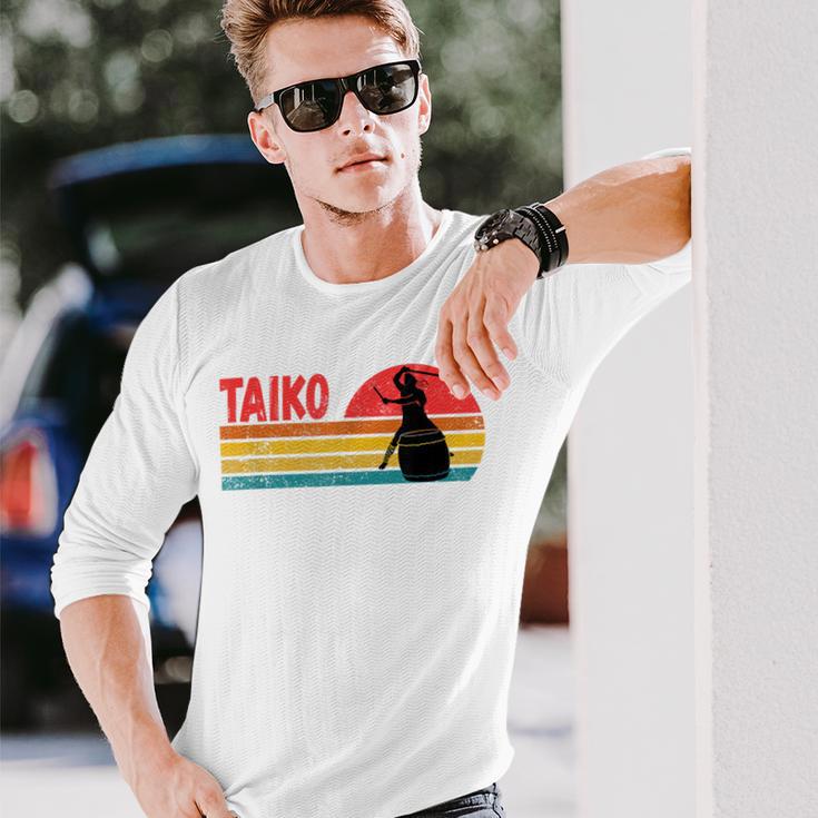 ヴィンテージサンセット太鼓ドラマー 長袖Tシャツ 彼への贈り物