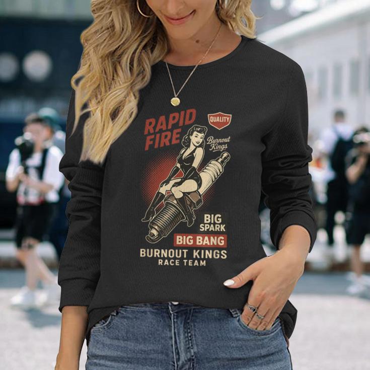 Burnout Kings レトロレーシングスパークプラグガールピンナップ ヴィンテージデザイン 長袖Tシャツ 彼女への贈り物