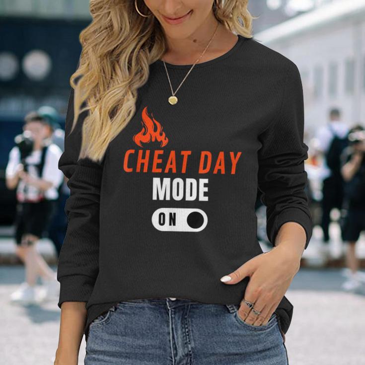 Cheat Day 高カロリー おもしろダイエット 長袖Tシャツ 彼女への贈り物