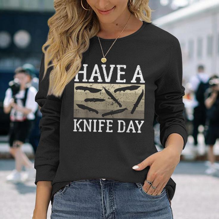 Have A Knife Day Knife Collector 長袖Tシャツ 彼女への贈り物