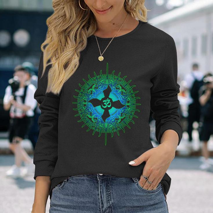 Om Psytrance Goa Psy Rave サイケデリックフェスティバルギフトアイデア 長袖Tシャツ 彼女への贈り物