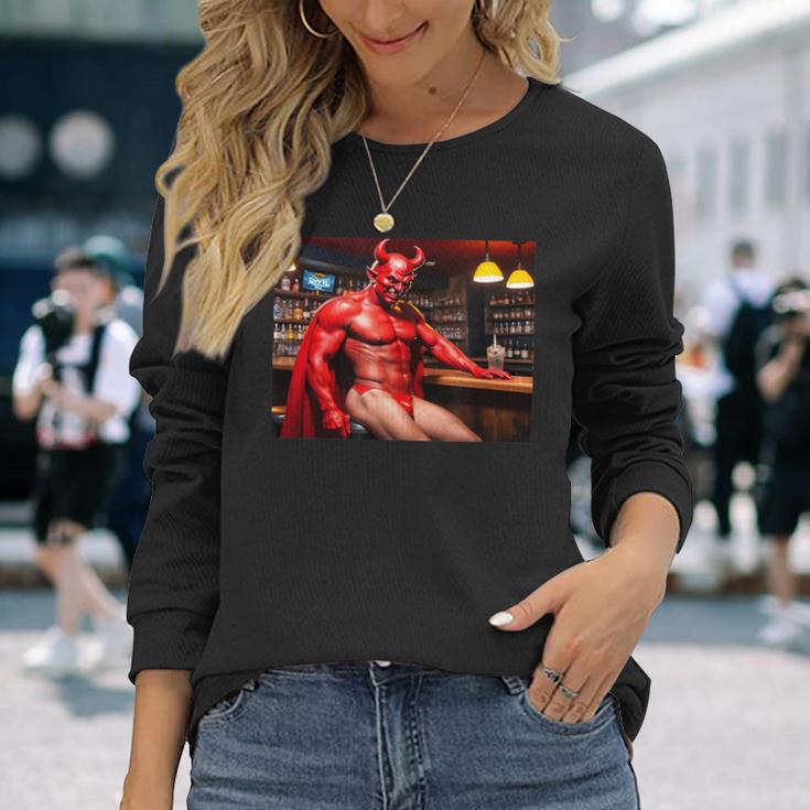 おかしいばかげたセクシーデビル 長袖Tシャツ 彼女への贈り物