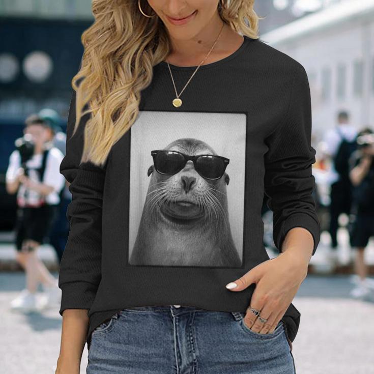 アシカ サングラス フォトブース レトロ 動物 アザラシ ポートレート 長袖Tシャツ 彼女への贈り物