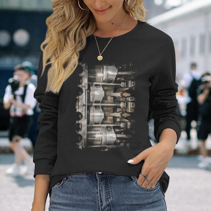 エンジンピストン断面背景 長袖Tシャツ 彼女への贈り物