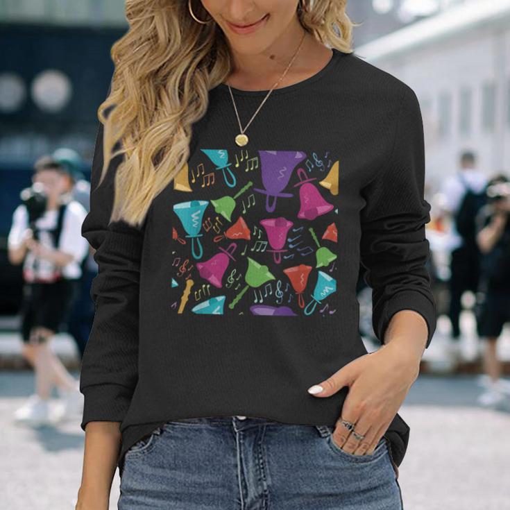 カラフルなハンドベルとメモ柄。 長袖Tシャツ 彼女への贈り物