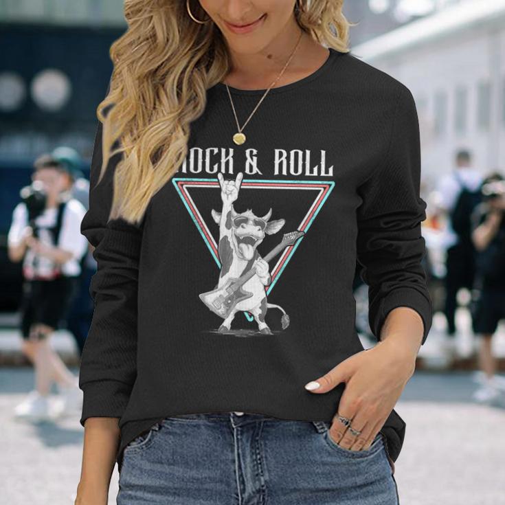 ギター付きロックンロール牛 長袖Tシャツ 彼女への贈り物