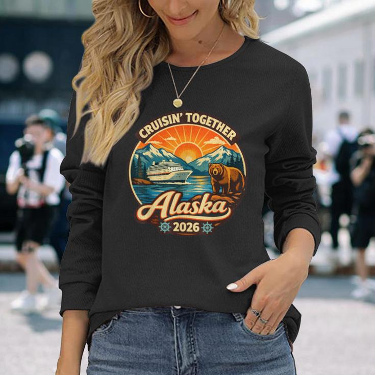 クルージン・トゥギャザー アラスカ 2026 ファミリー フレンド アラスカ クルーズ 長袖Tシャツ 彼女への贈り物