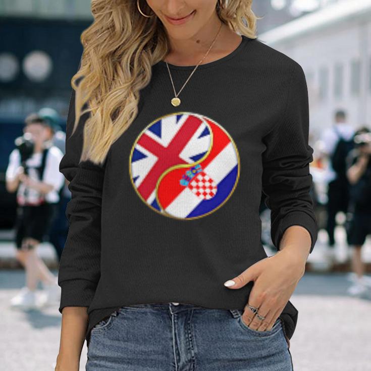 クロアチアの旗 イングランド イギリス 英語 イギリス クロアチア語 長袖Tシャツ 彼女への贈り物