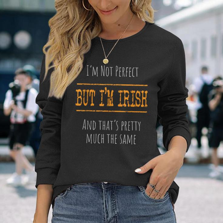 パーフェクトじゃないけどアイルランド人 長袖Tシャツ 彼女への贈り物
