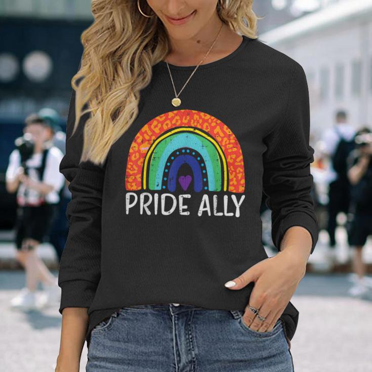 レインボーフラッグ プライド アリー ゲイプライド 月 Lgbtq Ally Lgbt 長袖Tシャツ 彼女への贈り物