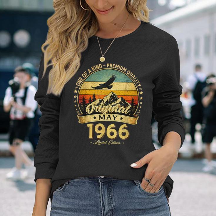 ヴィンテージカー 1966 年5月 60 歳の誕生日 1966 年のクラシックカー 長袖Tシャツ 彼女への贈り物
