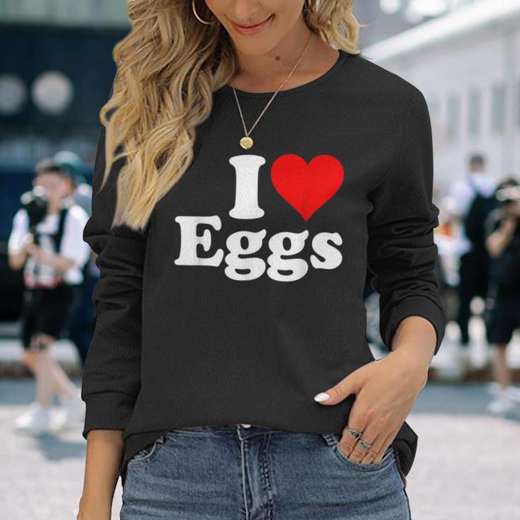 卵が大好き I ハートの卵 長袖Tシャツ 彼女への贈り物