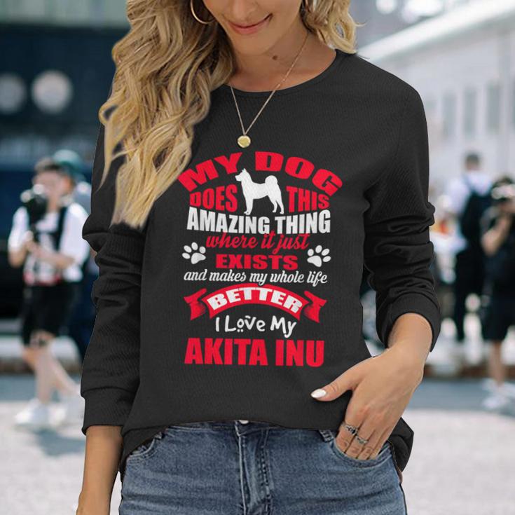 私は私の秋田犬が大好きです 犬の面白い子犬の恋人 長袖Tシャツ 彼女への贈り物