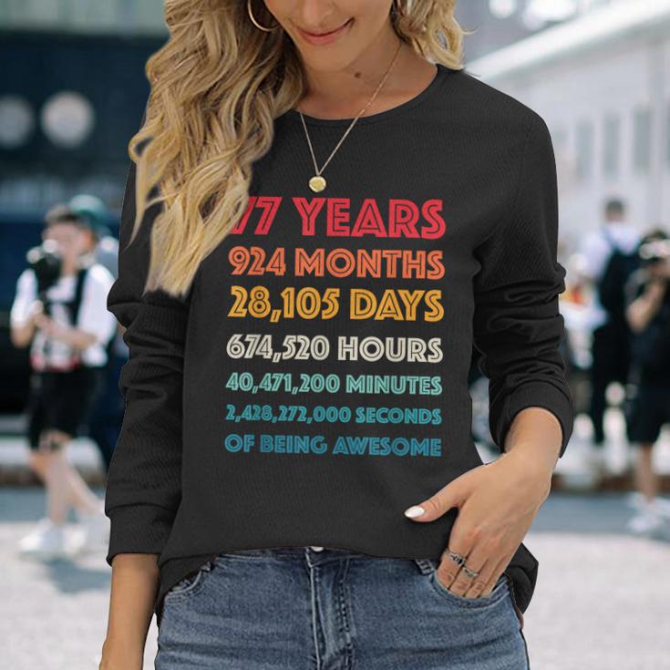素晴らしい77歳の誕生日ギフト 面白いレトロ 77歳の誕生日 長袖Tシャツ 彼女への贈り物