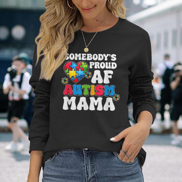 誰かの自慢の自閉症ママの自閉症啓発 長袖Tシャツ 彼女への贈り物