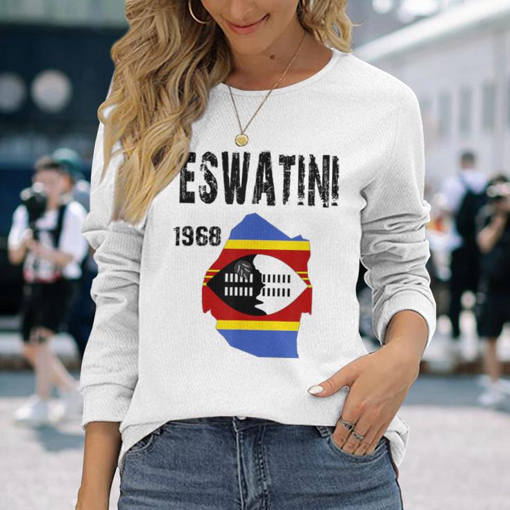 エスワティニ地図旗 制定。 長袖Tシャツ 彼女への贈り物