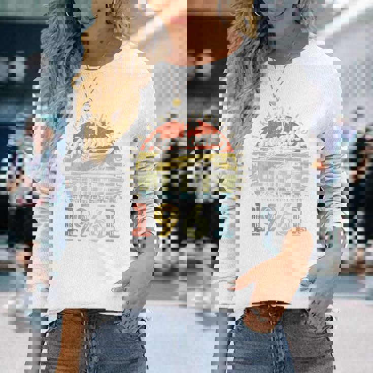 オンバック 65 限定版 1961年6月65日 誕生日 長袖Tシャツ 彼女への贈り物