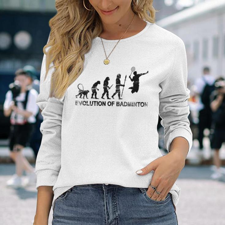 バドミントン選手の進化 長袖Tシャツ 彼女への贈り物
