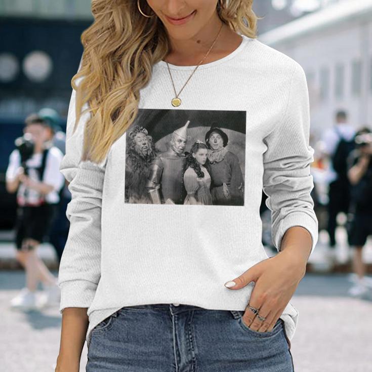 ビンテージフォト オズの魔法使い かかし色 ブリキの人 ライオン ドロシー・オズ 長袖Tシャツ 彼女への贈り物