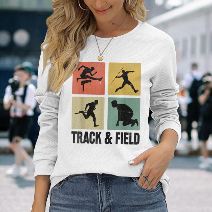 レトロな陸上競技選手。 長袖Tシャツ 彼女への贈り物