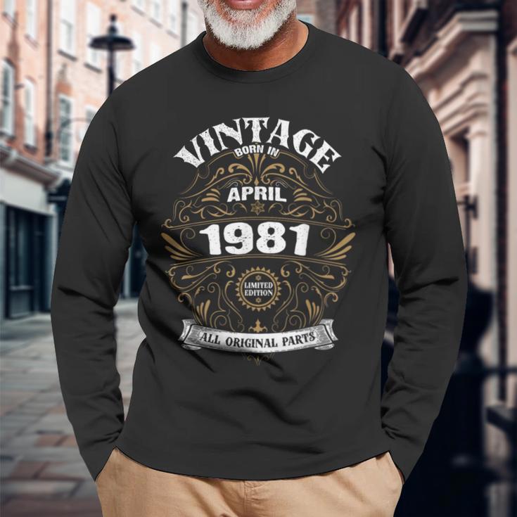 1981年4月生まれ オリジナルパーツ ヴィンテージ 4月 誕生日 長袖Tシャツ 高齢者への贈り物