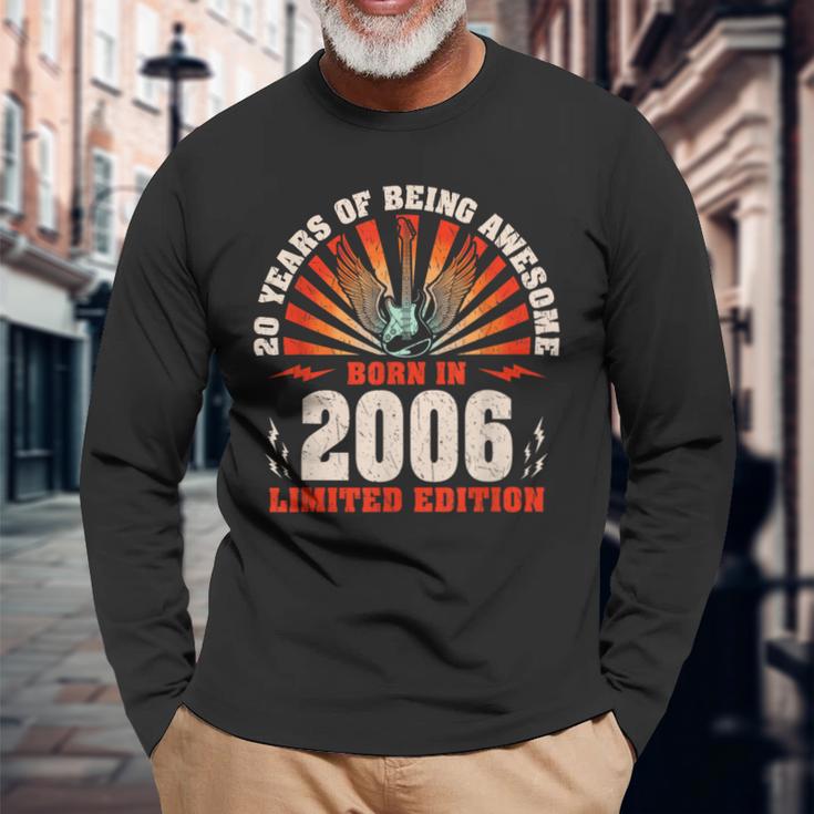 20歳の誕生日 20歳のギタリスト ギター愛好家 2006年生まれ 長袖Tシャツ 高齢者への贈り物