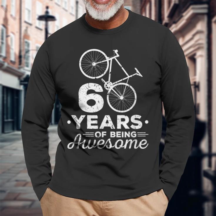 60 Years Of Being Awesome ロードバイク・サイクリングバイシクル 長袖Tシャツ 高齢者への贈り物