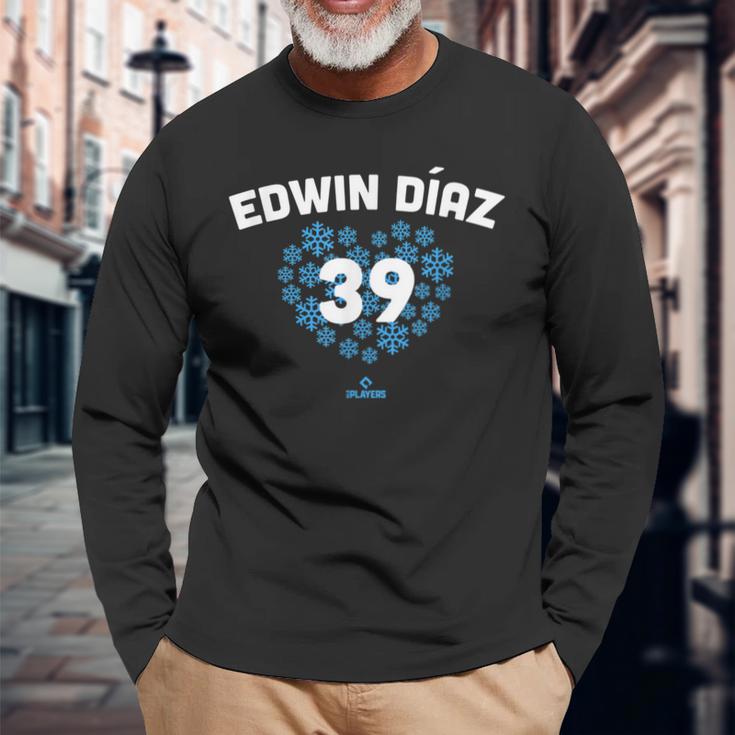 Edwin Diaz Heart New York Baseball Fansalentines 長袖Tシャツ 高齢者への贈り物
