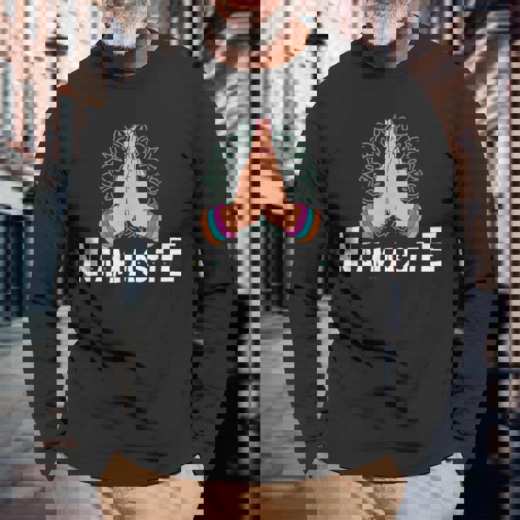 Fold Your Hands 瞑想 ナマステ 長袖Tシャツ 高齢者への贈り物