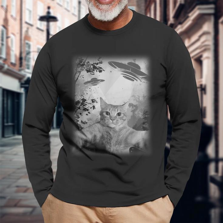 Catelfie With Ufos Cosmic Catpace Cat 長袖Tシャツ 高齢者への贈り物