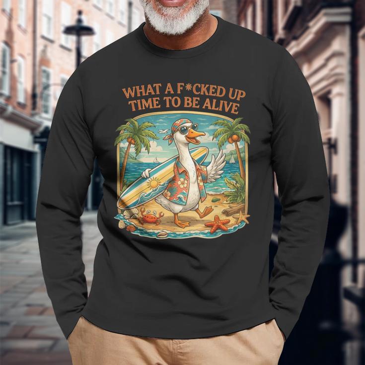 Gooseurf Beachummer なんてワイルド・タイム・ア・ワイルド・タイム・ア・アライブだ 長袖Tシャツ 高齢者への贈り物