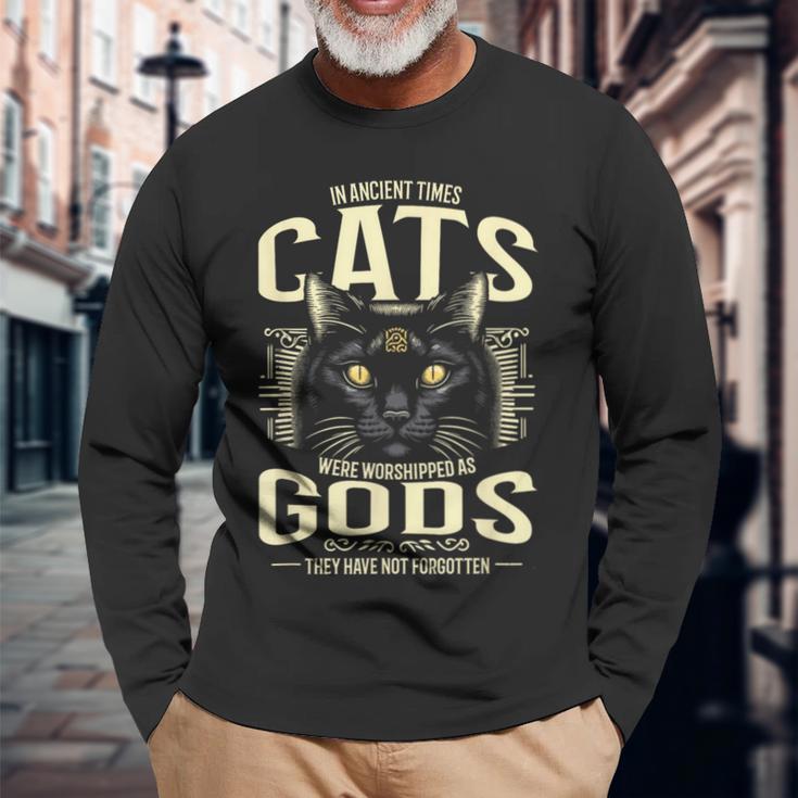 In Ancient Times Cats Were Worship As Gods Pet Lover 長袖Tシャツ 高齢者への贈り物