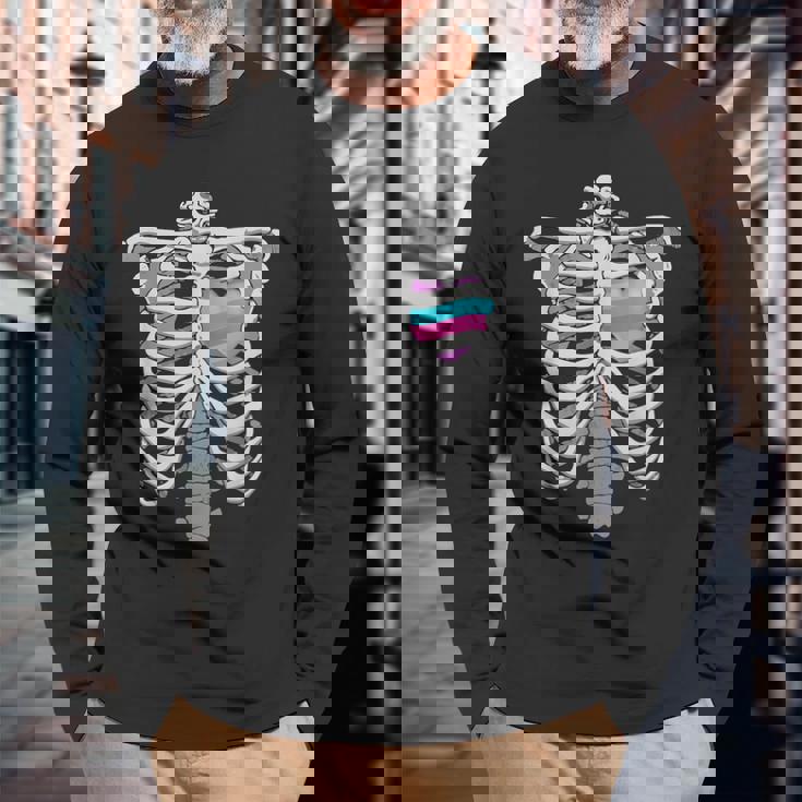 Intersex 心臓骨 誇り 両性的なプライドへのギフト 長袖Tシャツ 高齢者への贈り物