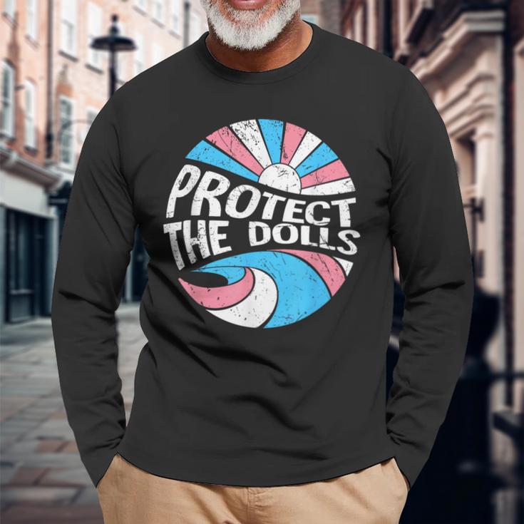 Protect The Dolls、トランスジェンダーlgbt、トランスジェンダーの権利 長袖Tシャツ 高齢者への贈り物